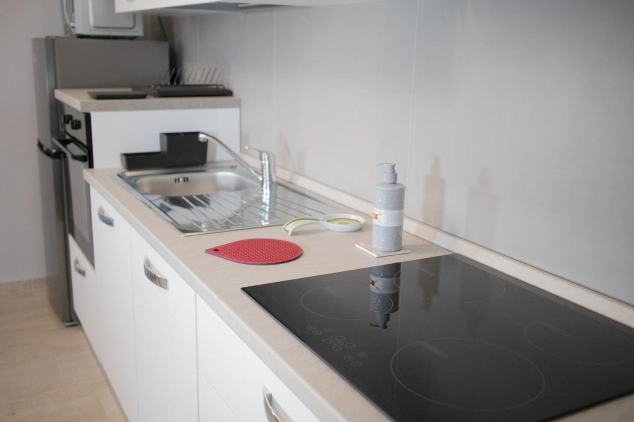 E-Twelve Apartment เนเปิลส์ ภายนอก รูปภาพ