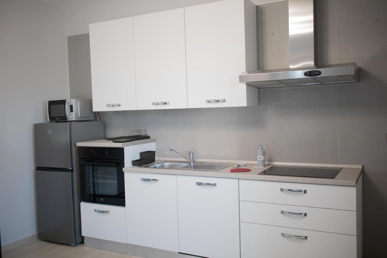 E-Twelve Apartment เนเปิลส์ ภายนอก รูปภาพ